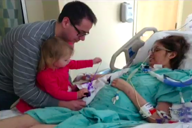 Mom Survives Days Without Lungs Before Getting A Transplant T News