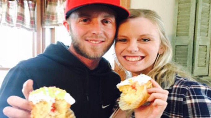 Carissa Gill dan pasangannya. Instagram/rissfitt