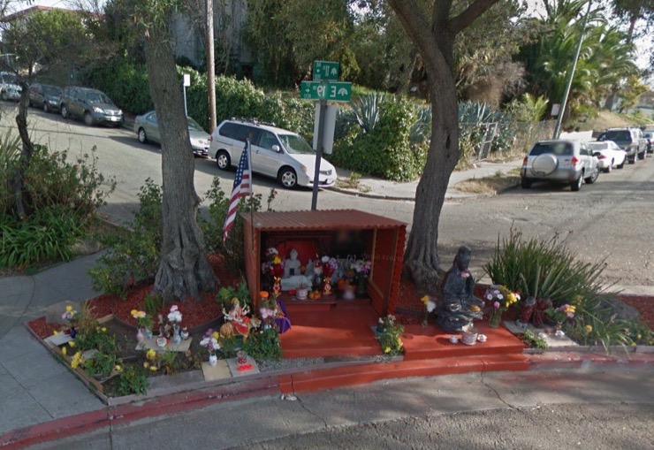 Neighbor’s Statue Helps Clean Up Community After Deranged Resident’s