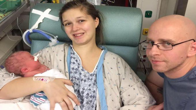 Fiona Grace bersama keluarganya. Facebook/Autumn Joy Dunn