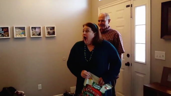 Carolynn Terkejut dengan kehamilan anaknya. 