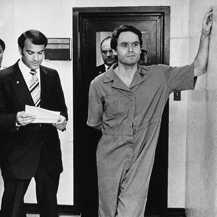 Ted Bundy Survivor ‘the Girl Who Got Away Recalls Meeting ‘creepy Killer Before Putting Him 