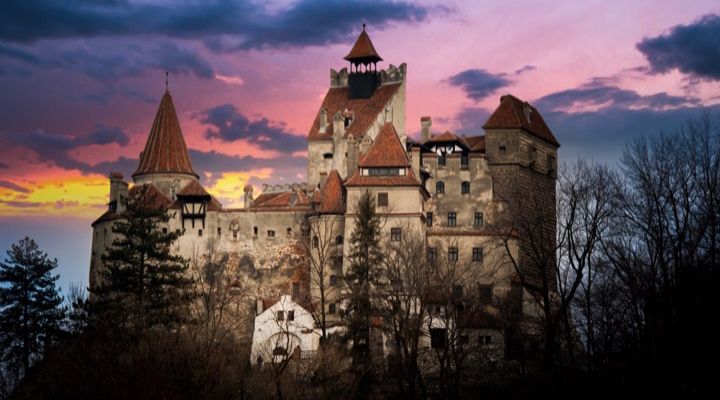 30 Of The Most Incredible Castles In The World | LifeDaily